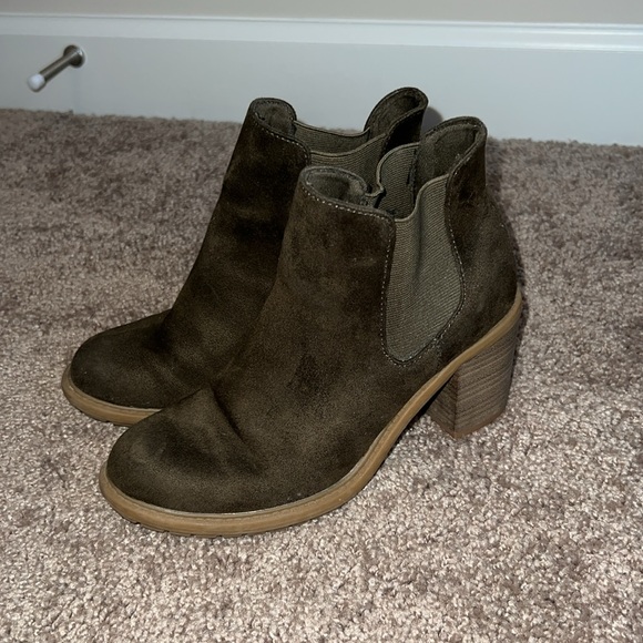 Merona Suede Booties [[Army Green]] - Picture 4 of 4